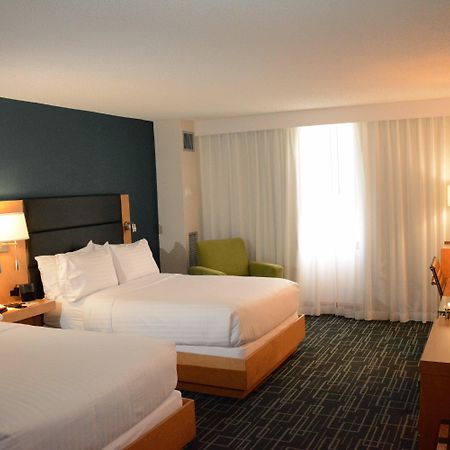 Holiday Inn Express Stamford, An Ihg Hotel Exterior foto