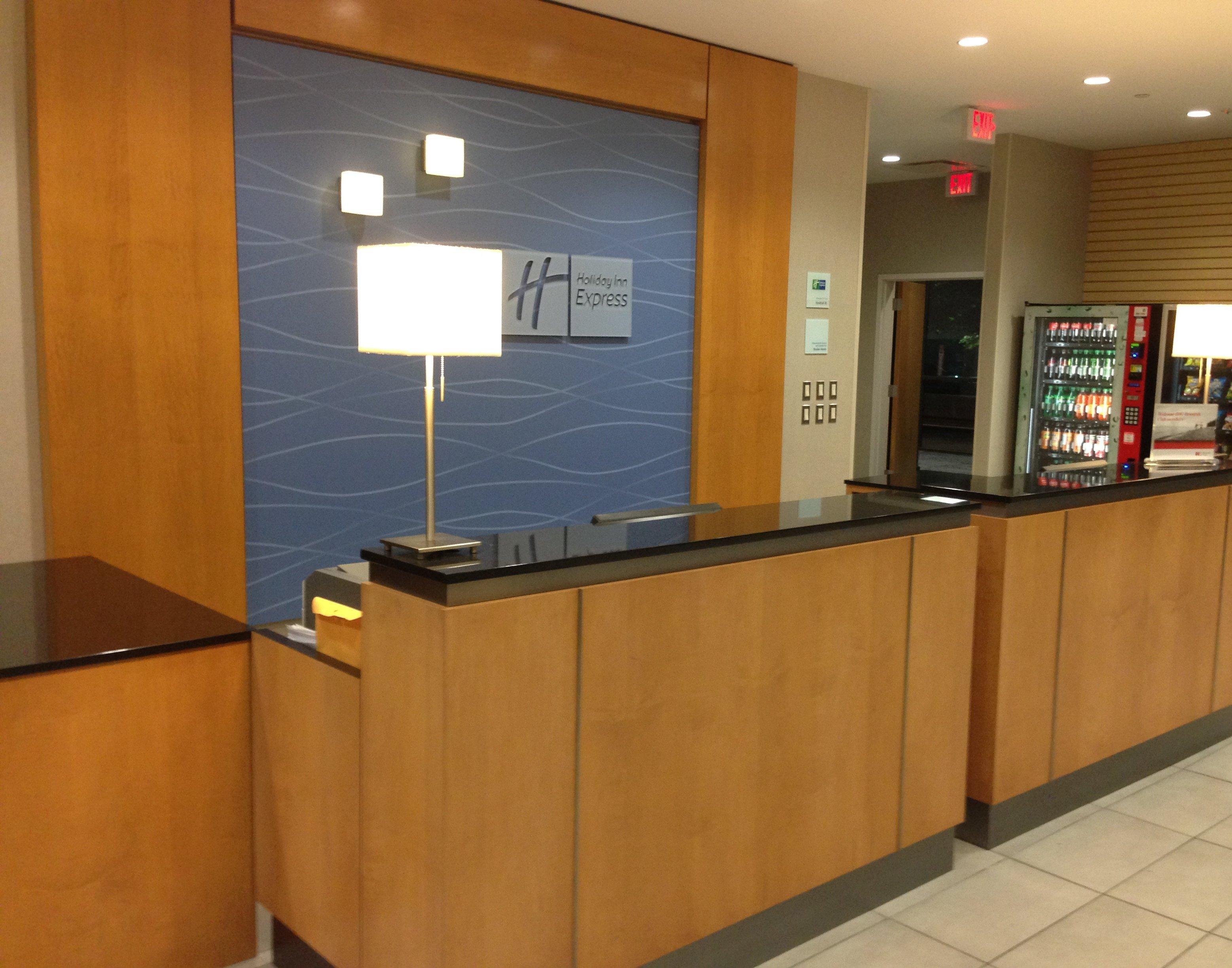 Holiday Inn Express Stamford, An Ihg Hotel Exterior foto
